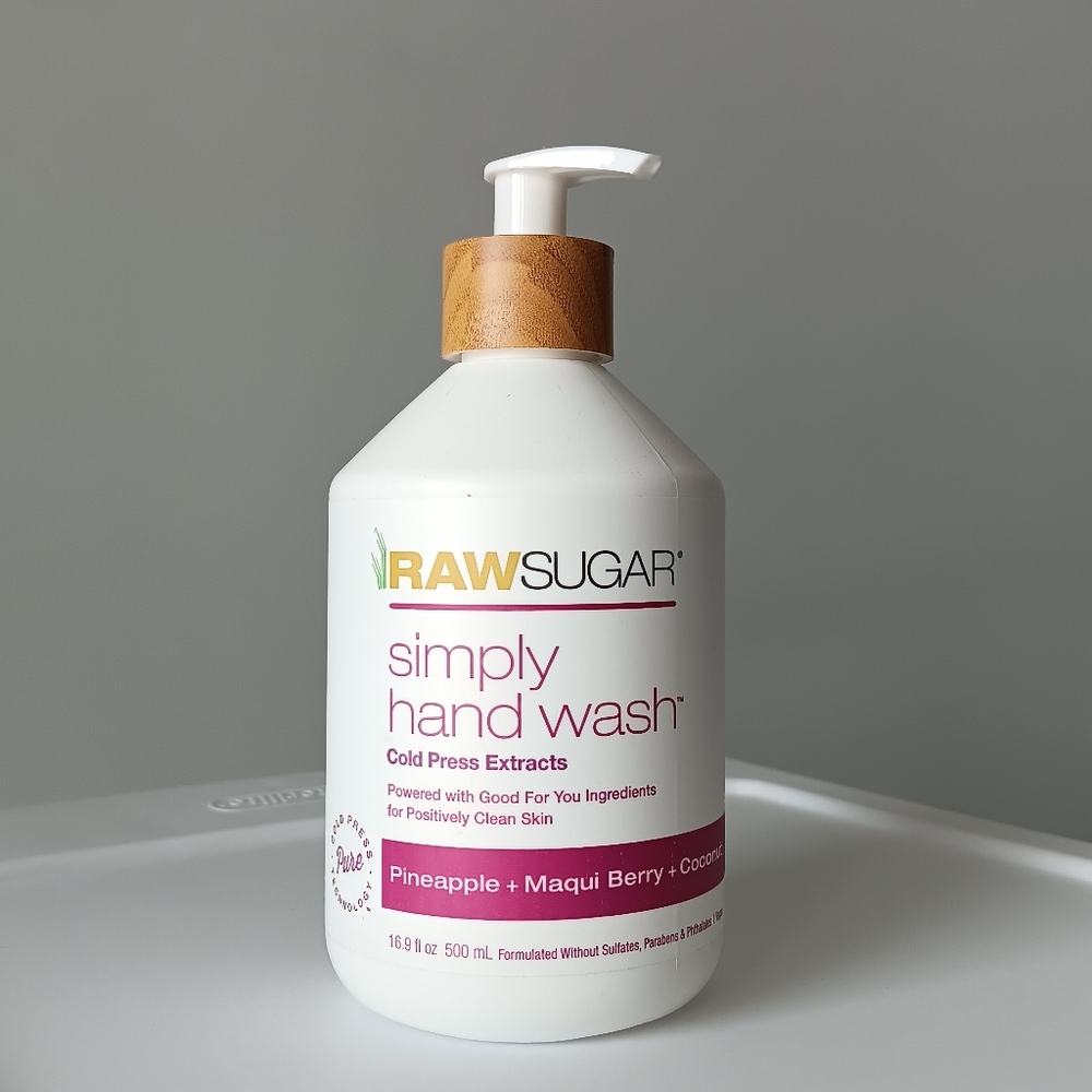New Raw Sugar Simply Hand Wash Cold Press Pineapple + Maqui Berry + Coconut 16.9